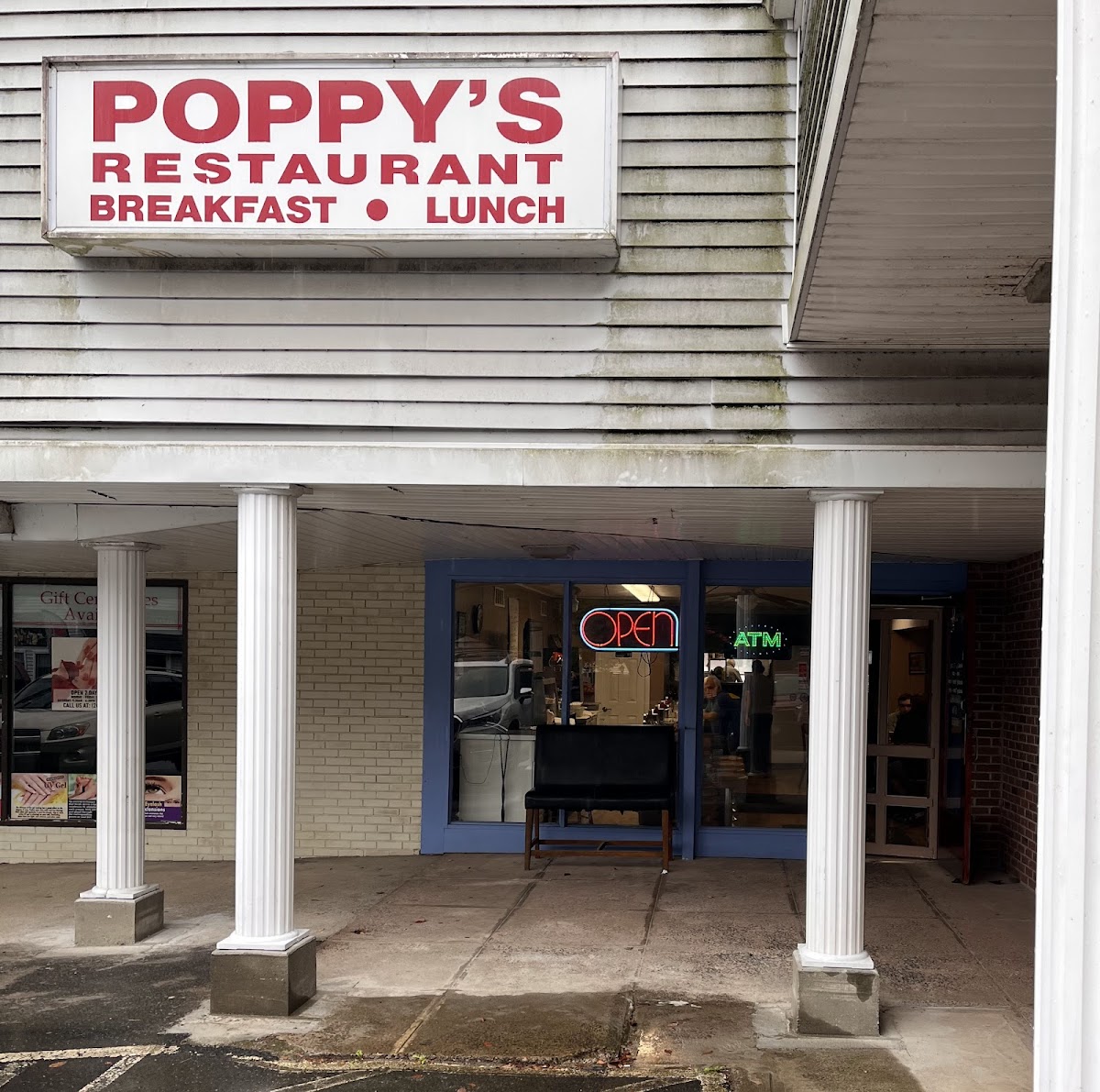 Poppy's Restaurant